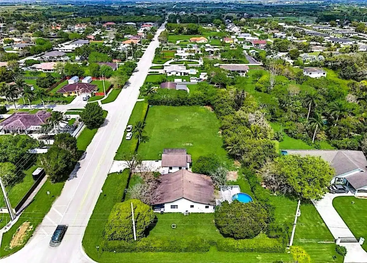 32595 SW 202nd Ave, Homestead FL 33030