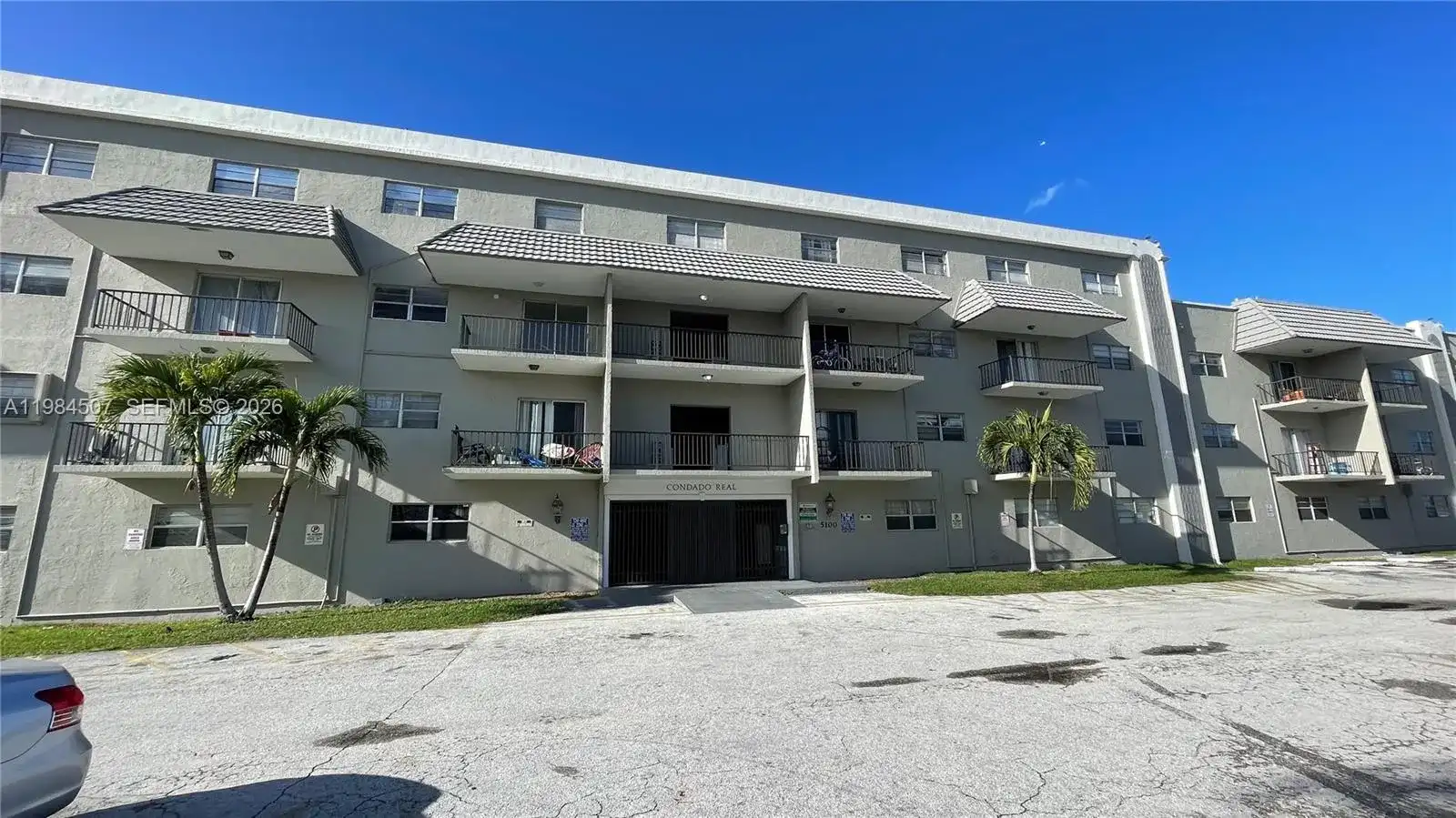 5100 SW 41st St # 226, Pembroke Park FL 33023