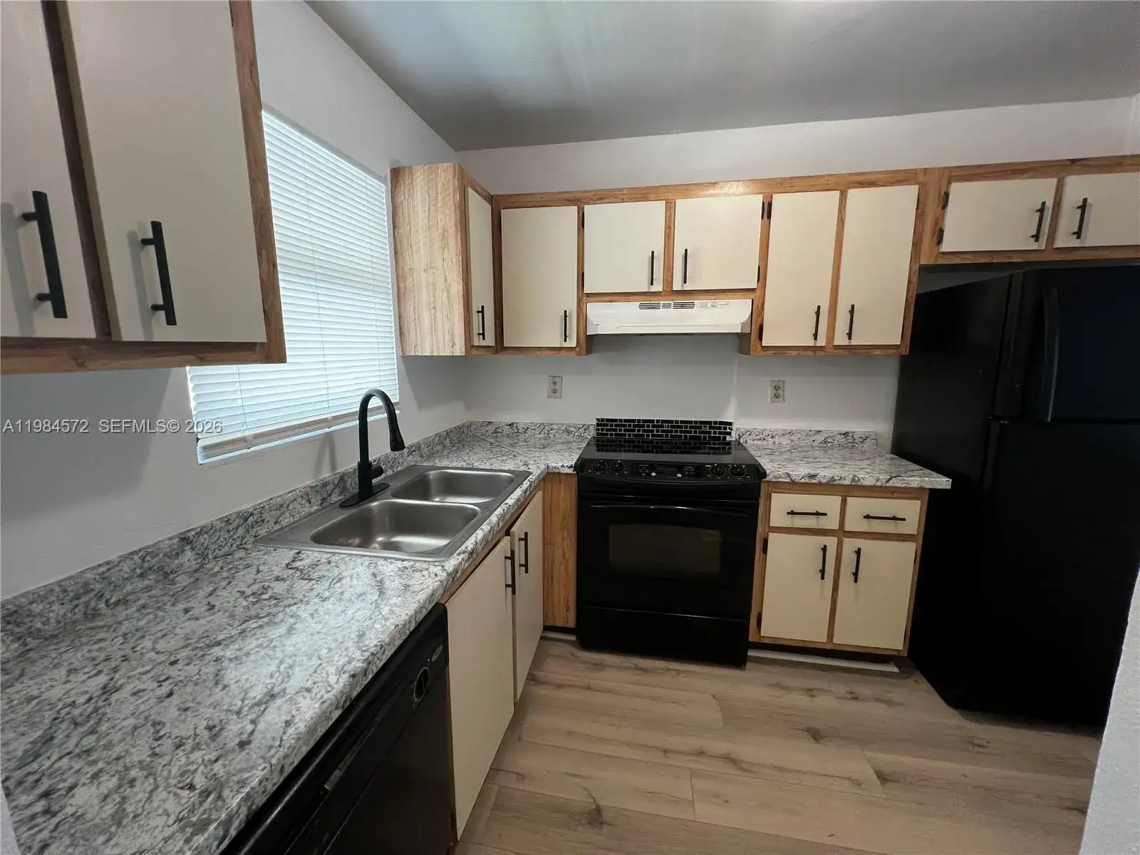 6001 Shakerwood Cir # 204, Tamarac FL 33319 photo 4
