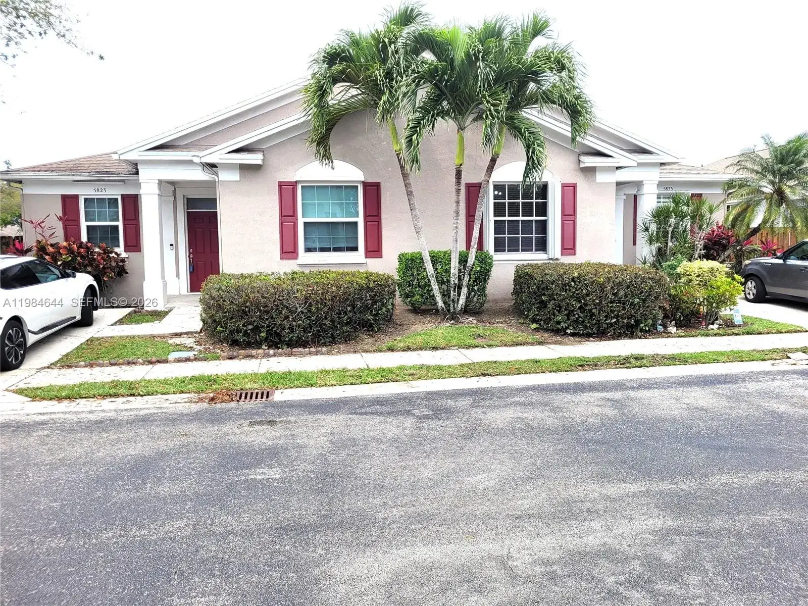 5823 Plum Harbor Cir, Tamarac FL 33321