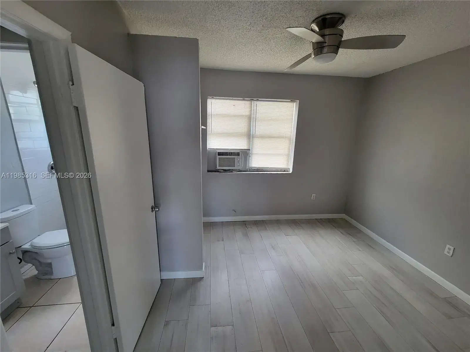 1720 NW 1st Pl # 8, Miami FL 33136