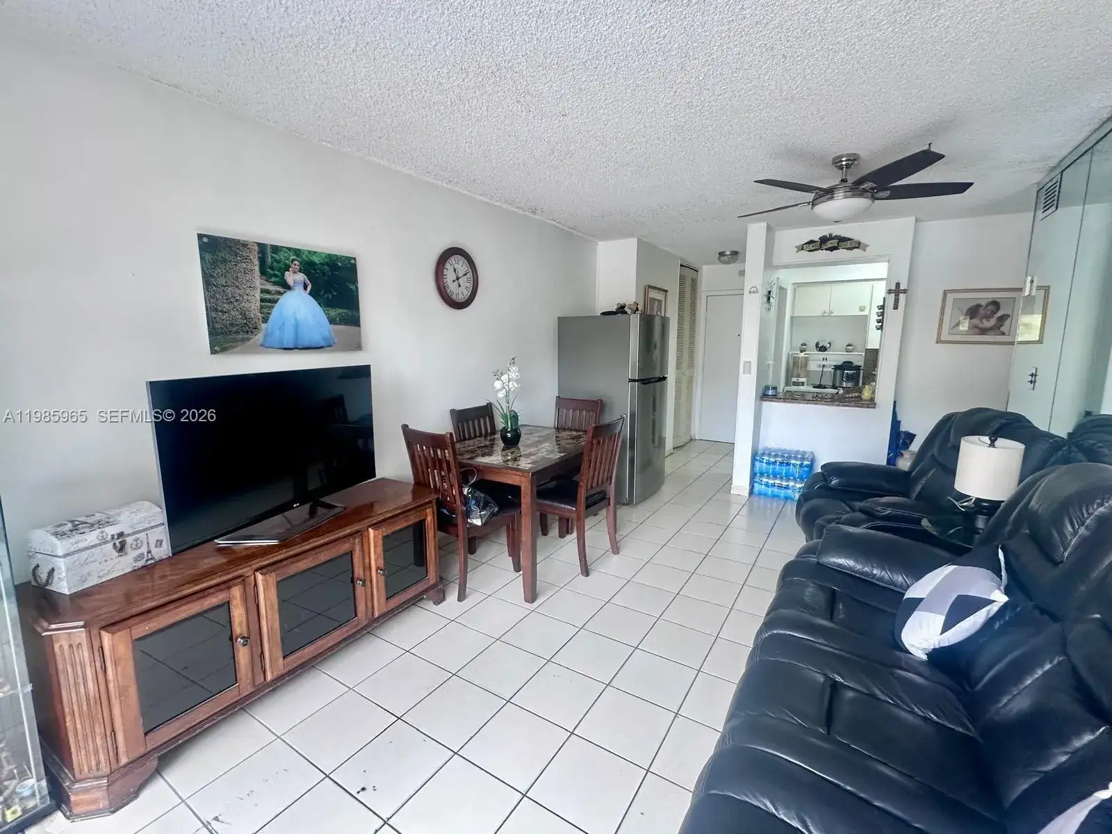 2385 NW 11th St # B16, Miami FL 33125 photo 2