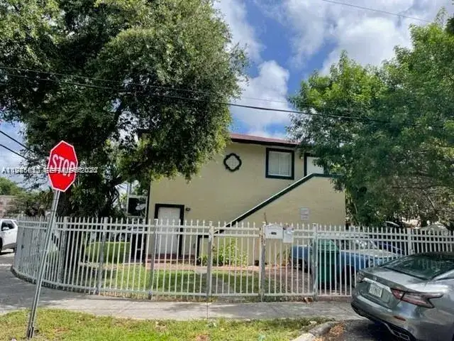 1285 NW 59th St # 2, Miami FL 33142