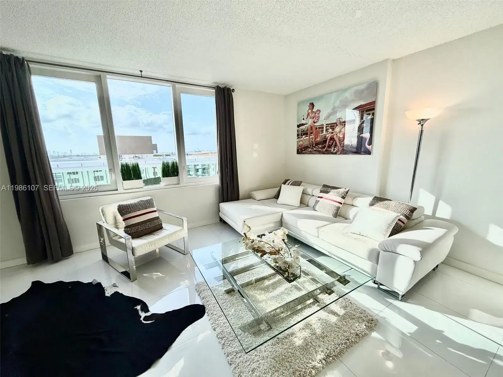 1 bedroom 1 bath Residential for sale at 2301 Collins Ave # 931, Miami Beach FL 33139