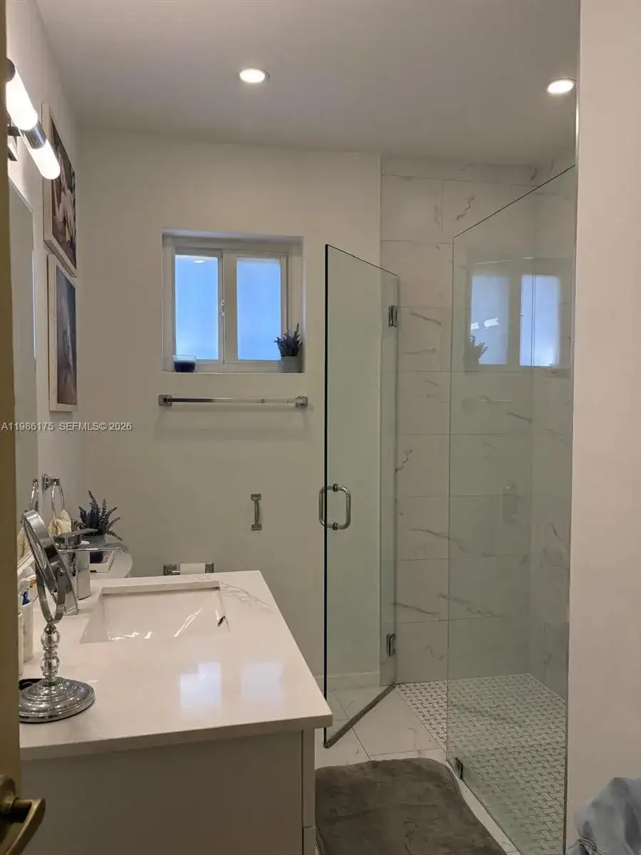 1758 SW 18th St, Miami FL 33145 photo 5