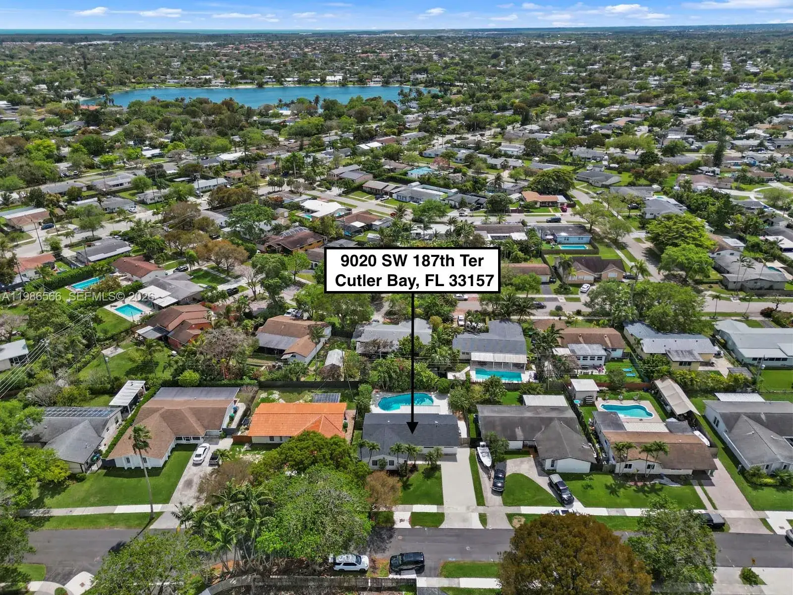9020 SW 187th Ter, Cutler Bay FL 33157 photo 2