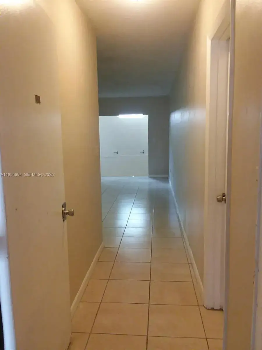 140 Royal Palm Rd # 107, Hialeah Gardens FL 33016