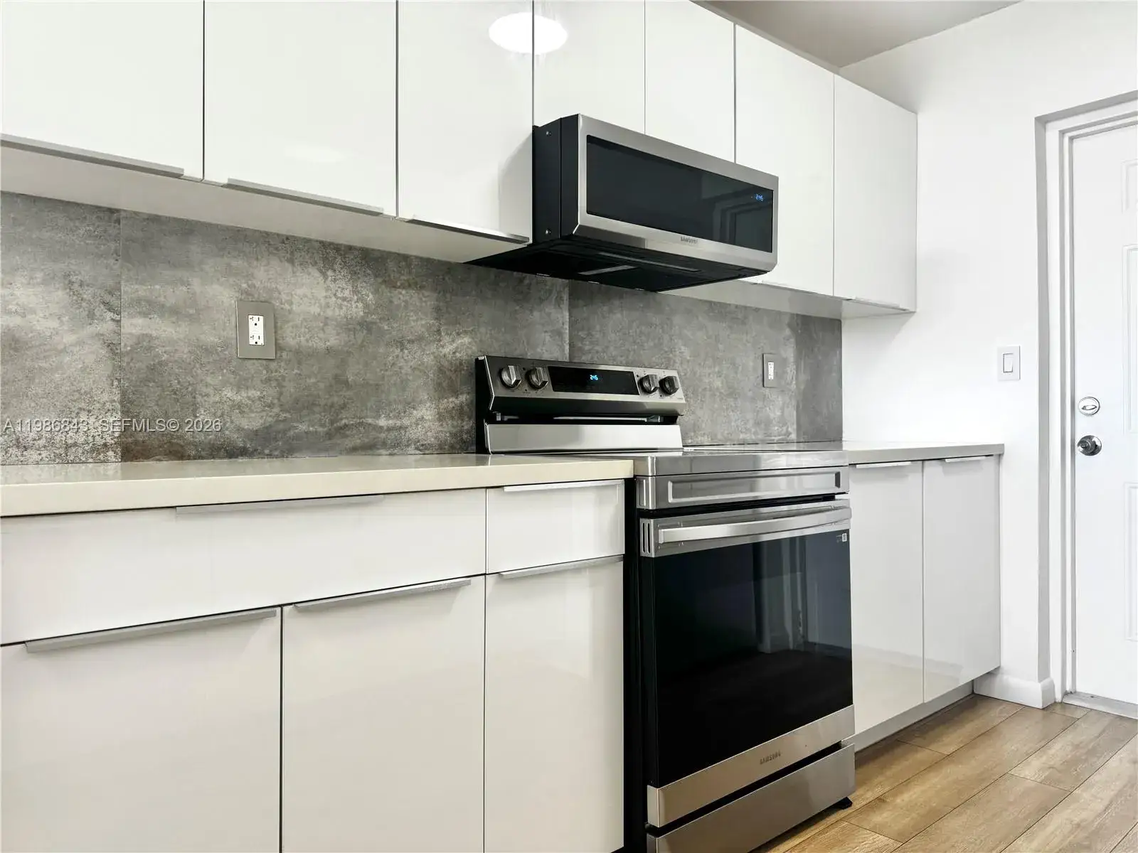 16850 S Glades Dr # 8C, North Miami Beach FL 33162
