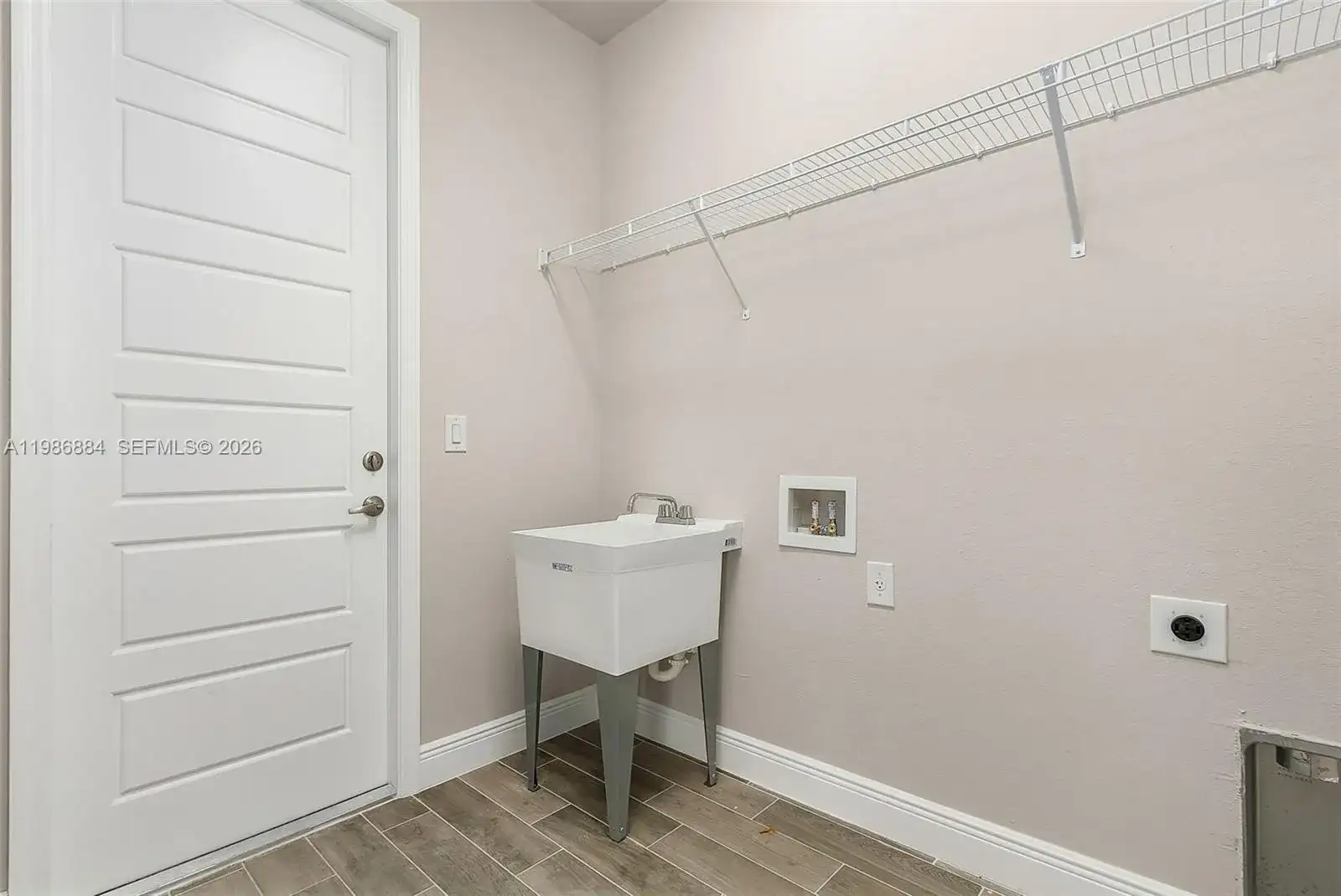 206 Jubilee Terr, La Belle FL 33935 photo 3