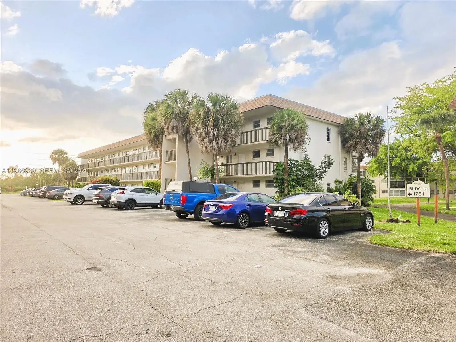 1751 NW 75th Ave # 313, Plantation FL 33313
