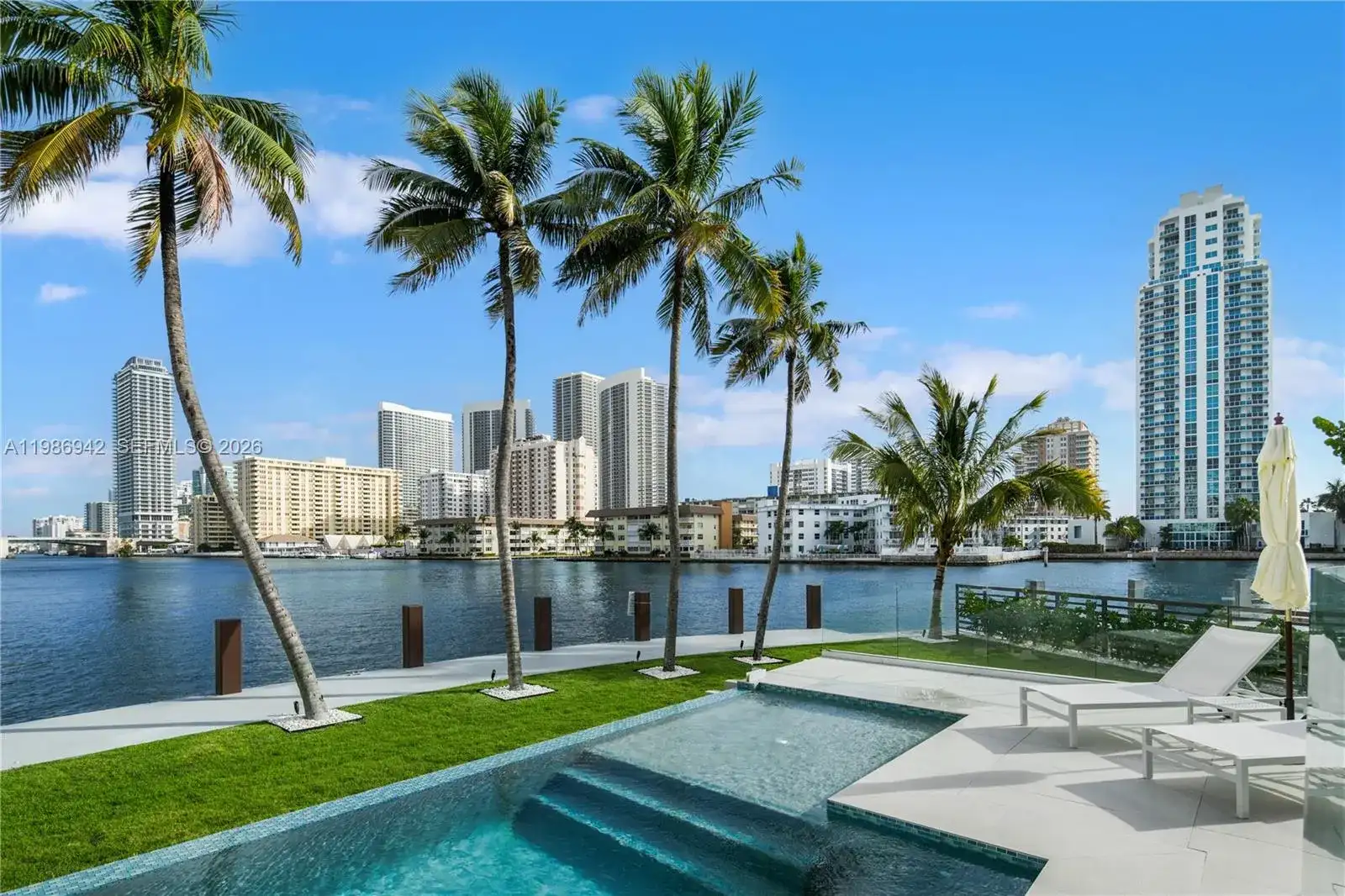 501 Palm Dr, Hallandale Beach FL 33009 photo 3