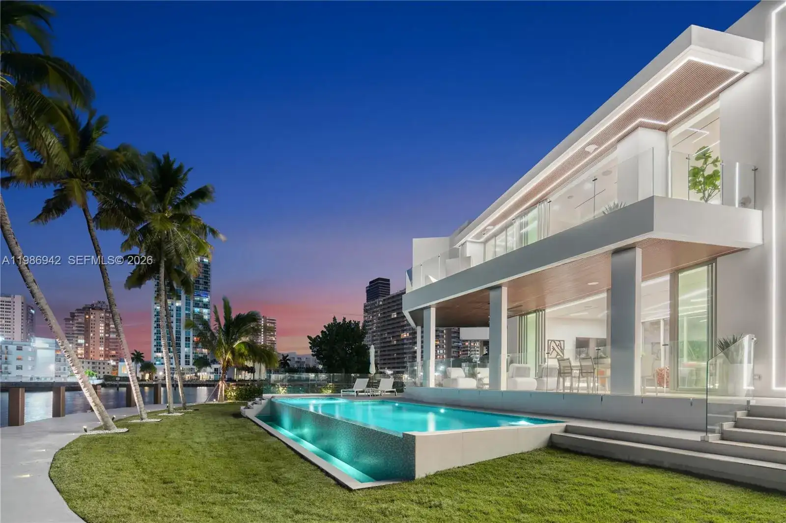 501 Palm Dr, Hallandale Beach FL 33009 photo 4