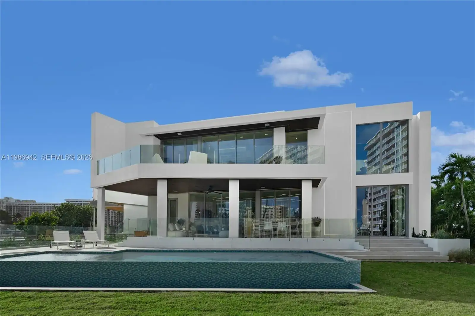 501 Palm Dr, Hallandale Beach FL 33009 photo 5