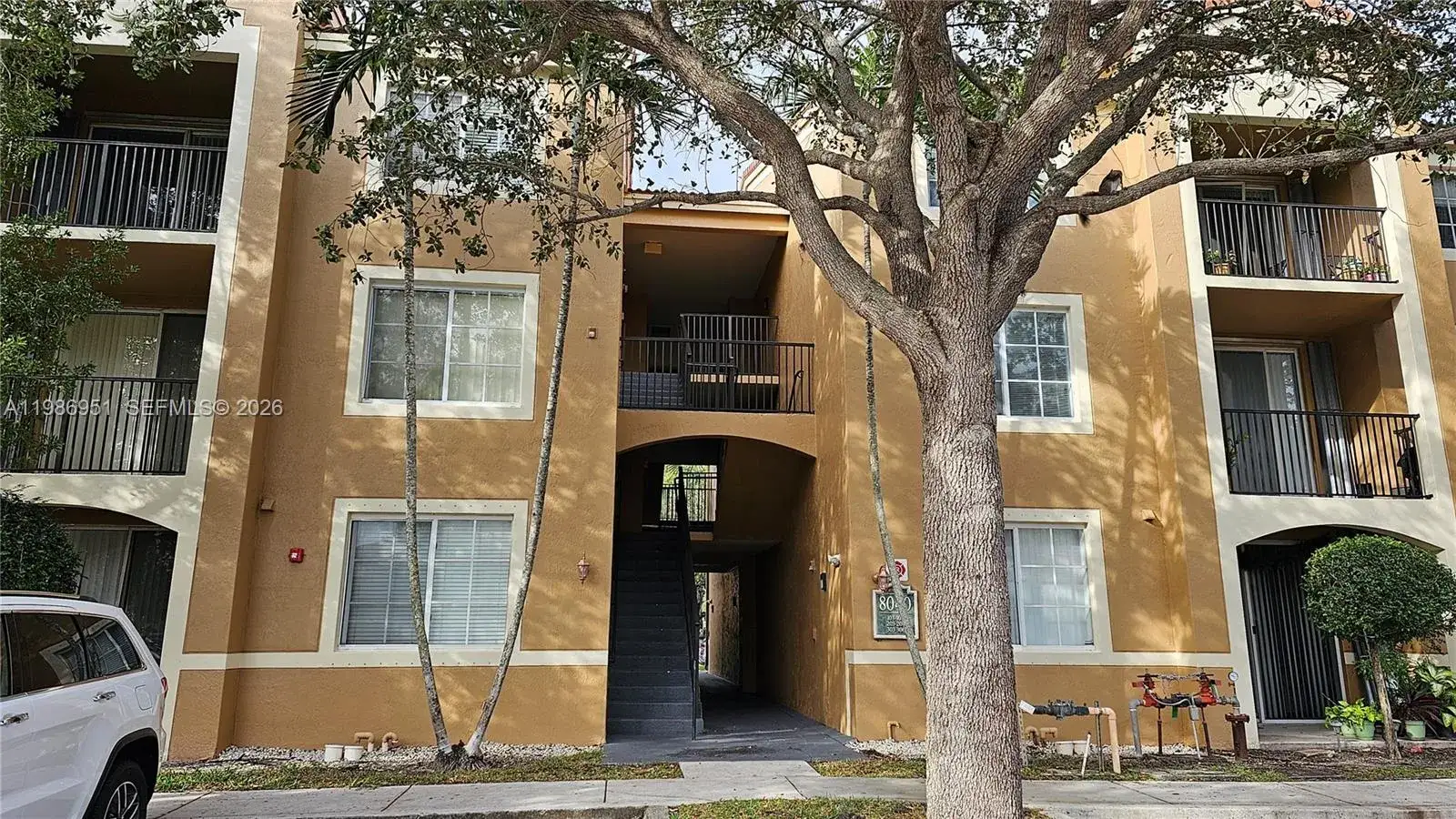 8040 N Nob Hill Rd # 303, Tamarac FL 33321