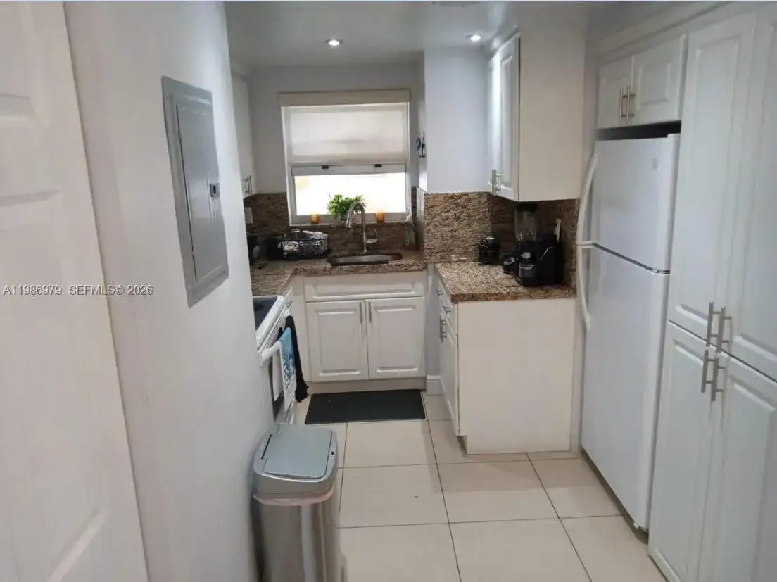 8860 Fontainebleau Blvd # 506, Miami FL 33172 photo 5