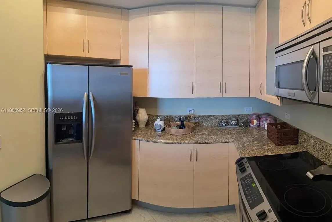 2625 NE 14th Ave # 406, Wilton Manors FL 33334 photo 5