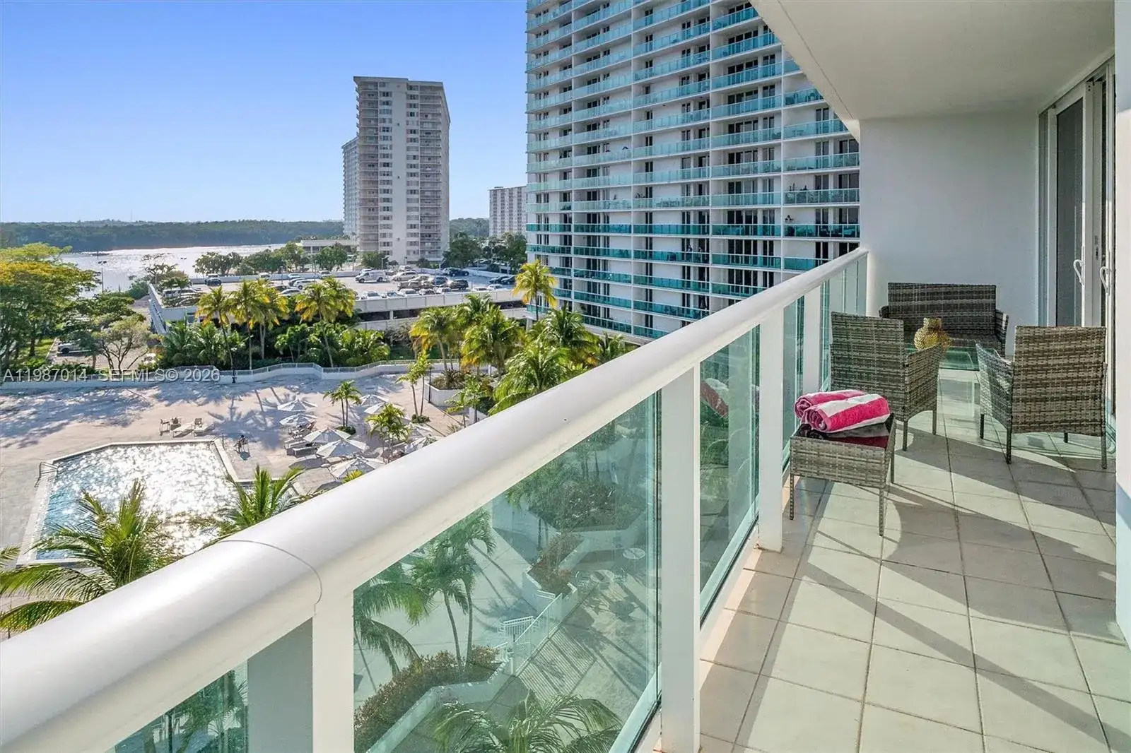 100 Bayview Dr # 617, Sunny Isles Beach FL 33160 photo 5