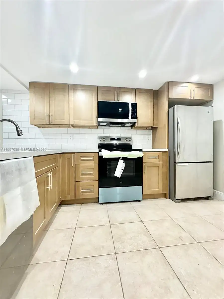 8500 SW 109th Ave # 230, Miami FL 33173 photo 4