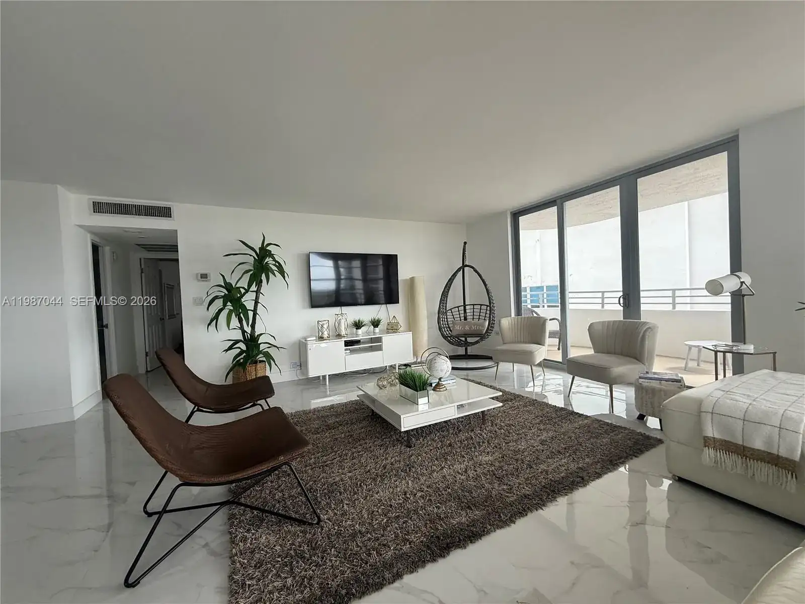 5555 Collins Ave # 8R, Miami Beach FL 33140 photo 2