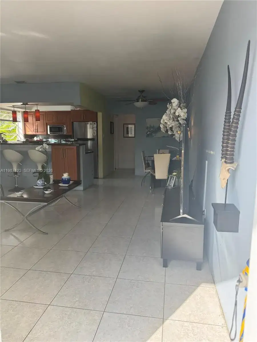 11945 NE 19th Dr # 8, North Miami FL 33181 photo 2