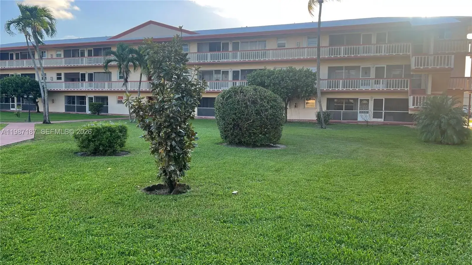 5300 Washington St # K223, Hollywood FL 33021 photo 2
