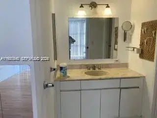 17021 N Bay Rd # 624, Sunny Isles Beach FL 33160