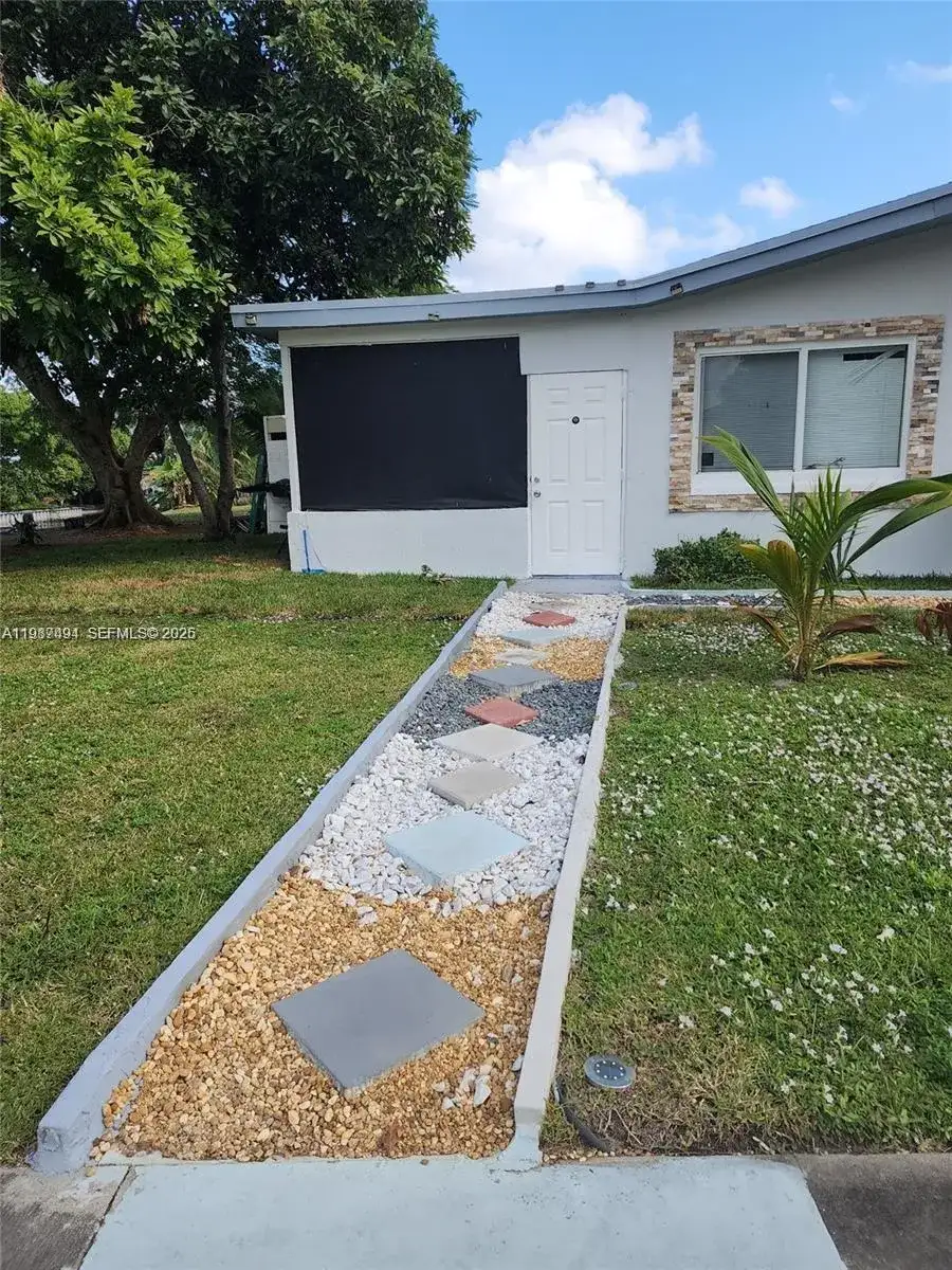 4795 NW 42nd St # C, Lauderdale Lakes FL 33319 photo 2