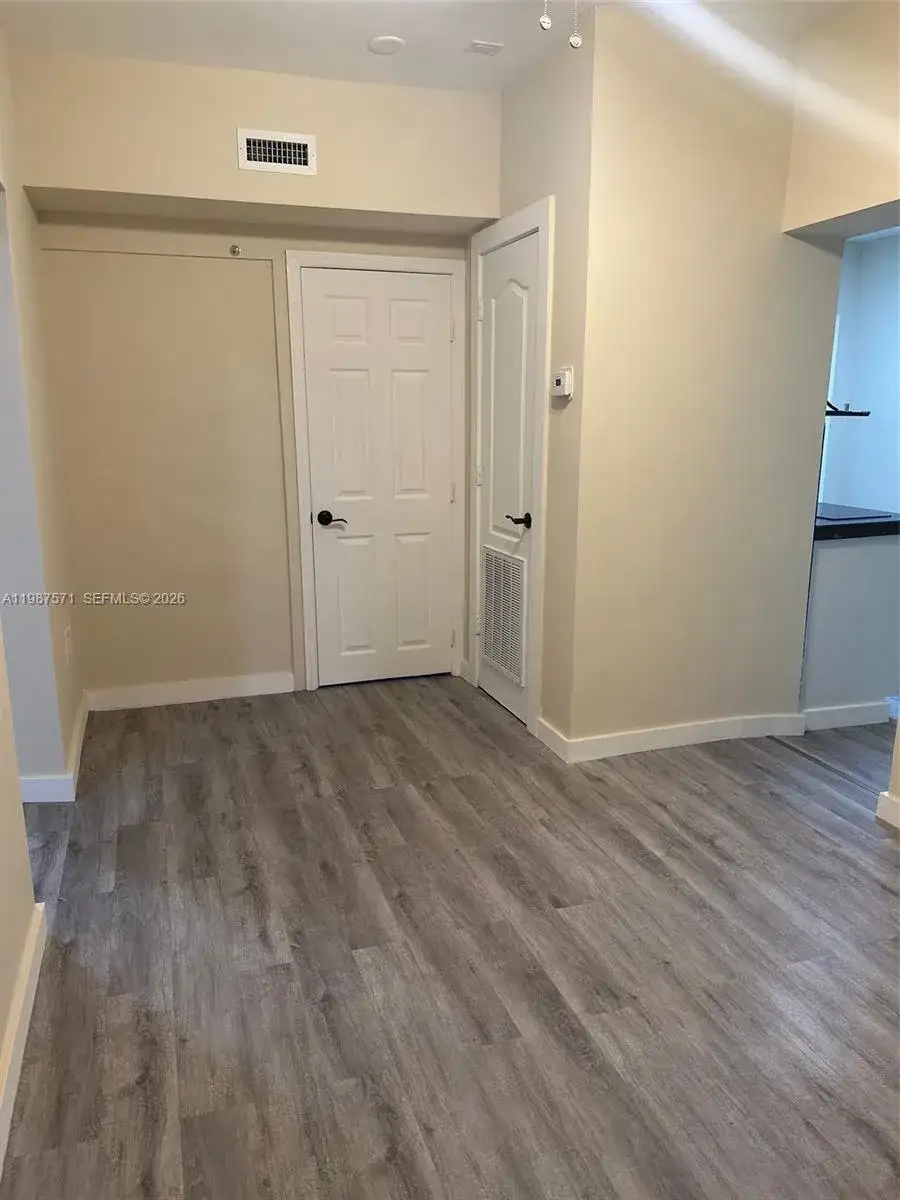 1101 NW 32nd Pl Rear, Miami FL 33125 photo 3