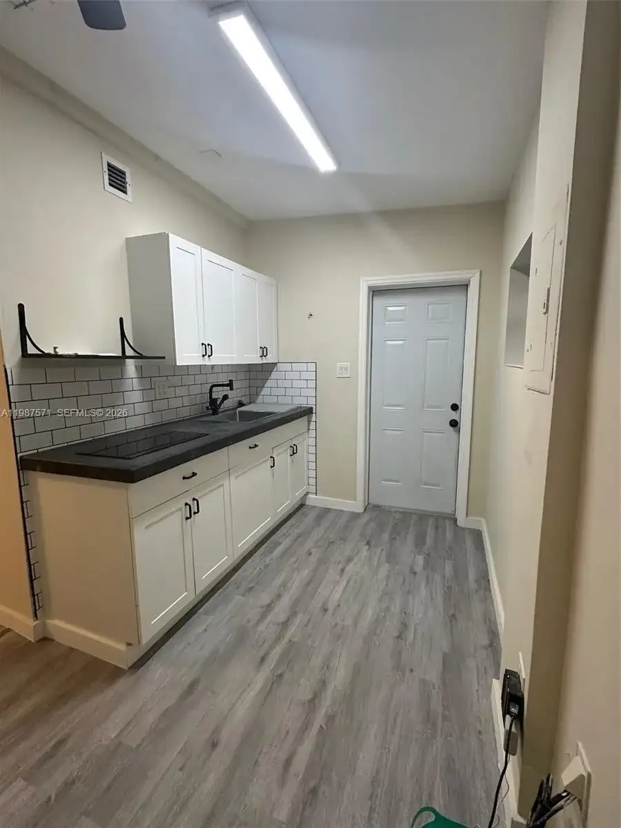 1101 NW 32nd Pl Rear, Miami FL 33125 photo 5
