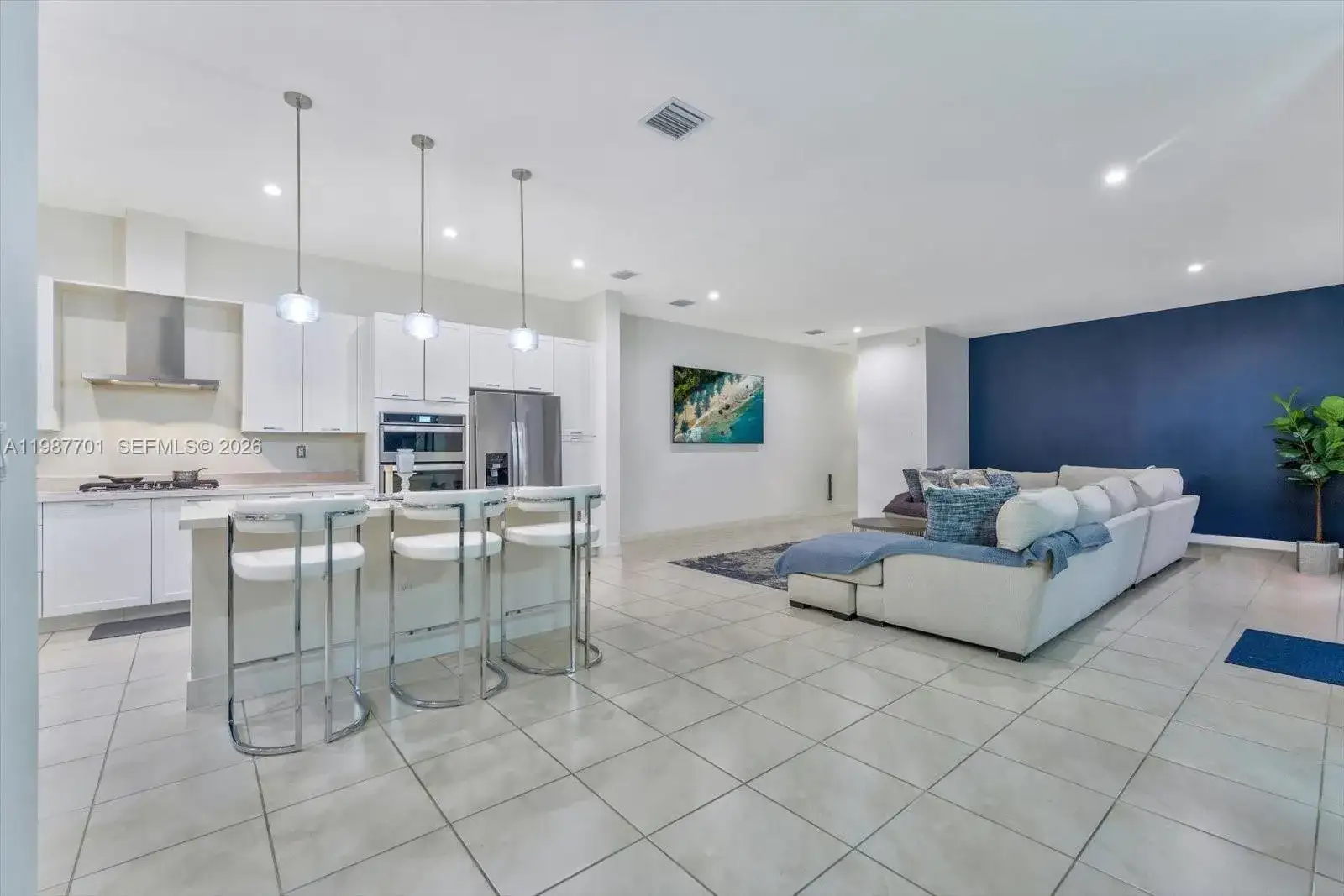 4346 NW 81st Ave, Doral FL 33166 photo 4