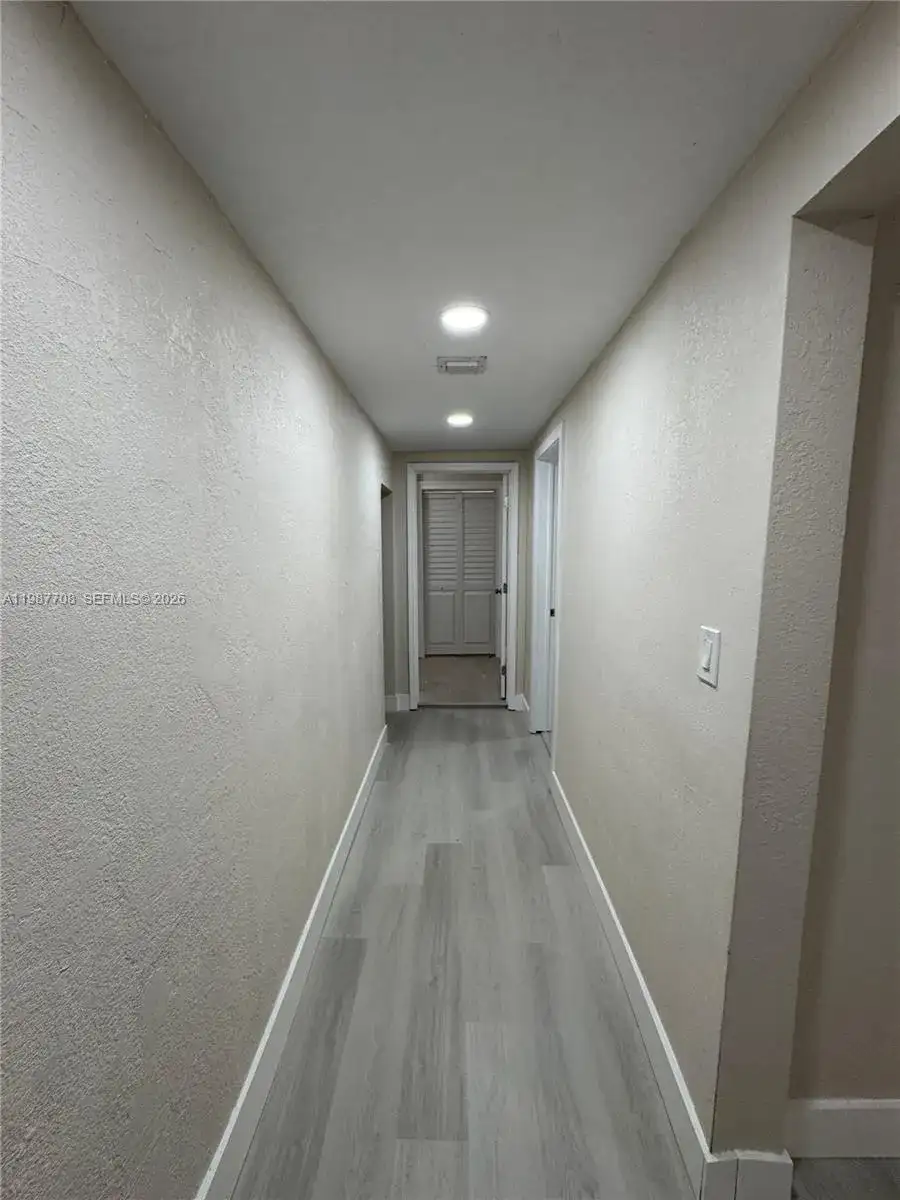 1545 NW 1st St # 1535, Miami FL 33125 photo 5
