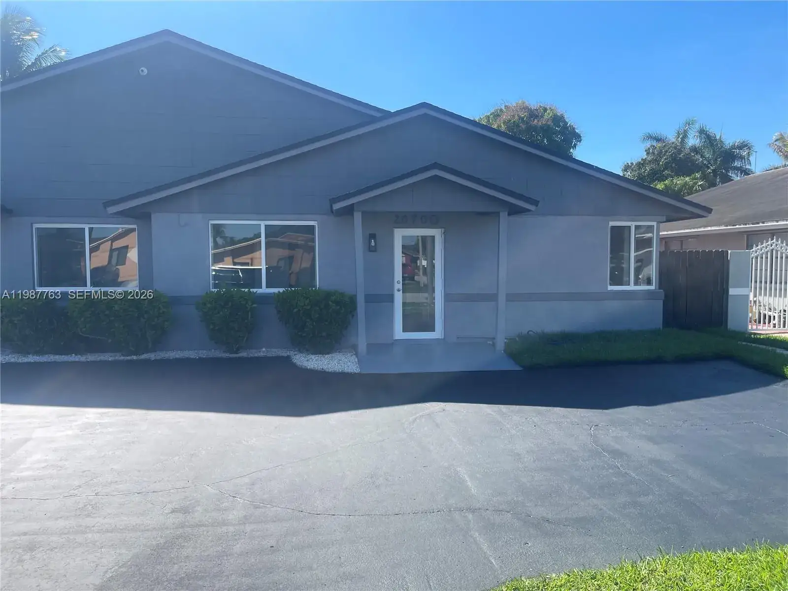 6 bedroom 4 bath Residential Lease for rent at 20700 SW 122nd Ave, Miami FL 33177
