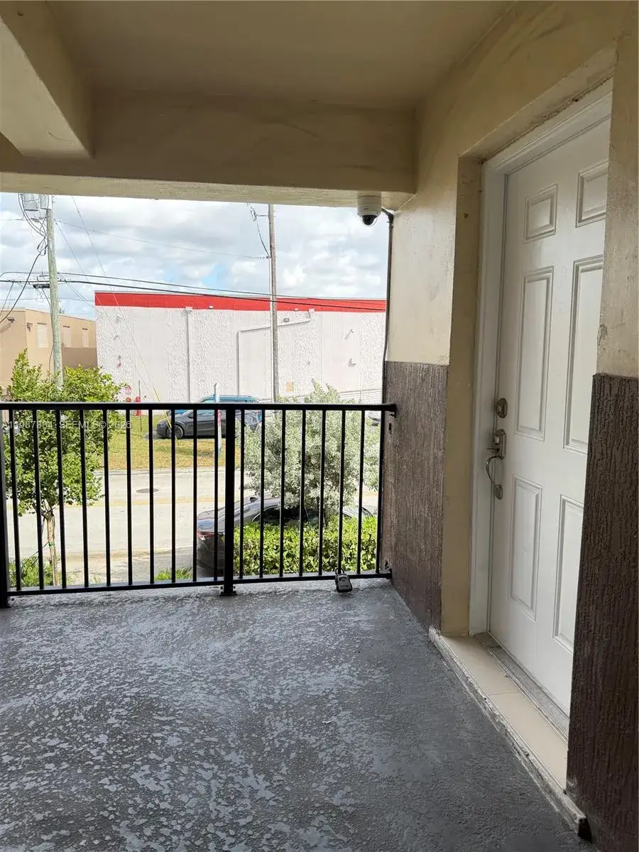 1550 W 7th Ct # 15, Hialeah FL 33010