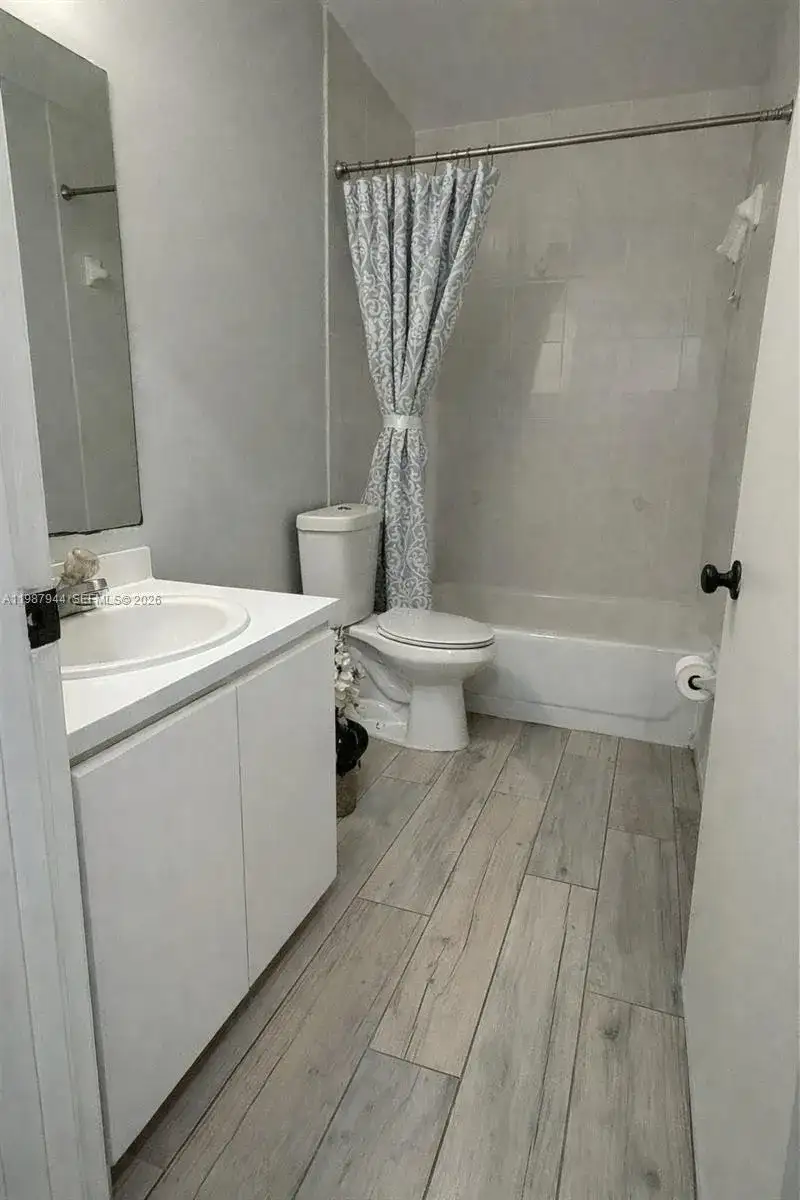 8851 NW 119th St # 1, Hialeah Gardens FL 33018 photo 2