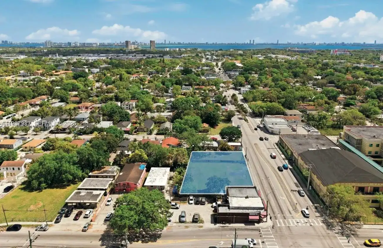 195 NW 62nd St, Miami FL 33150