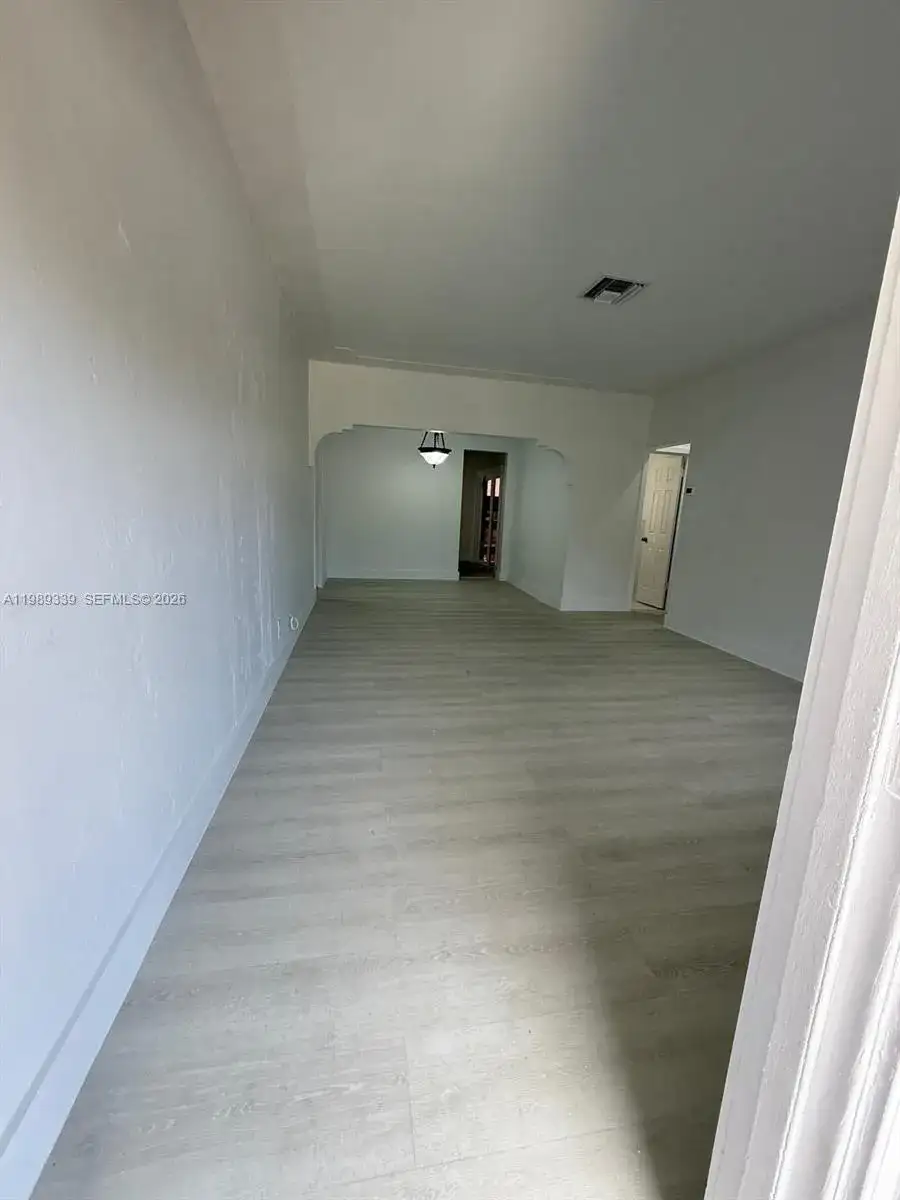 2893 SW 32nd Ct, Miami FL 33133 photo 5