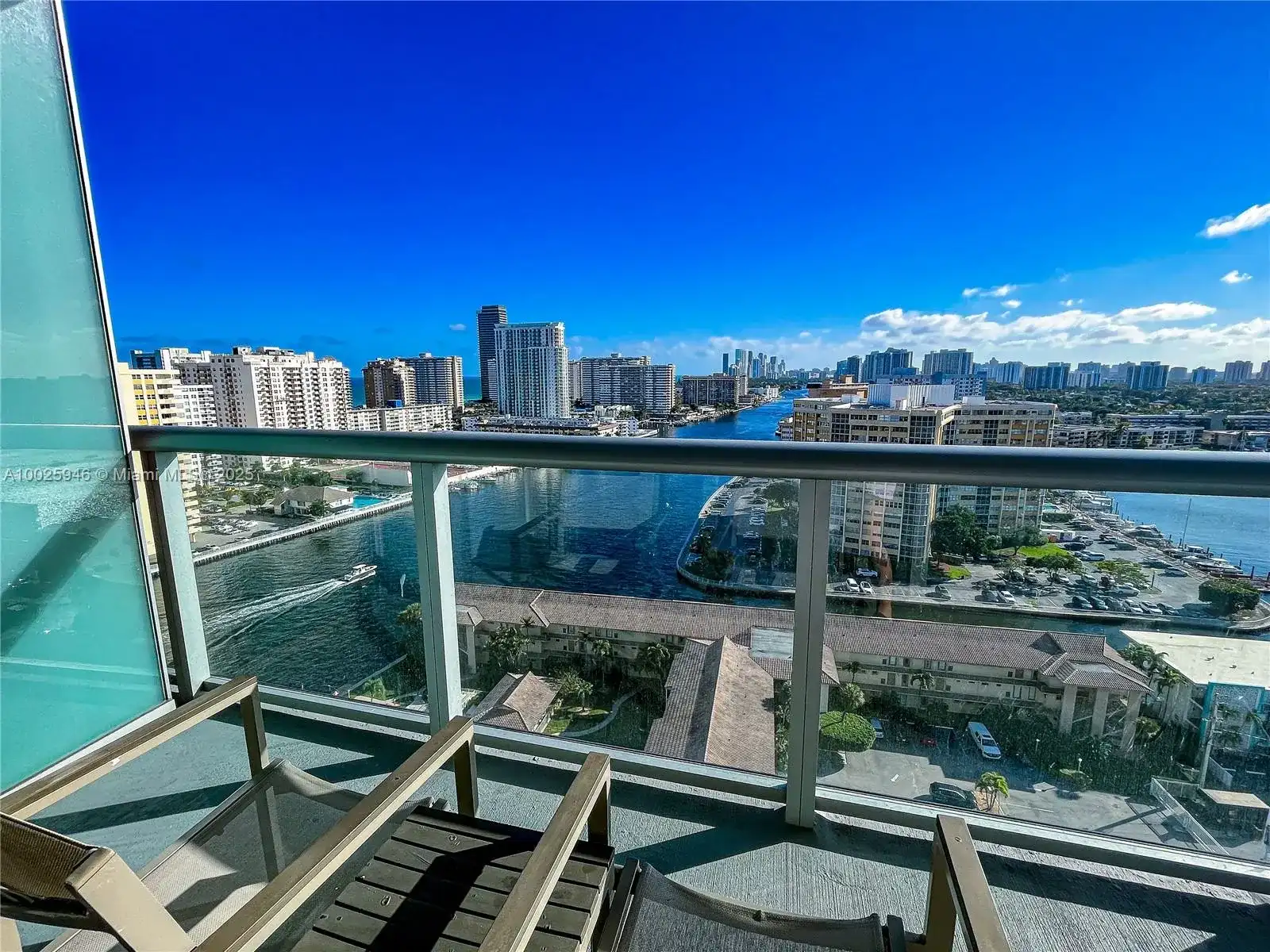 2602 E HALLANDALE BEACH BLVD # 1605, Hallandale Beach FL 33009