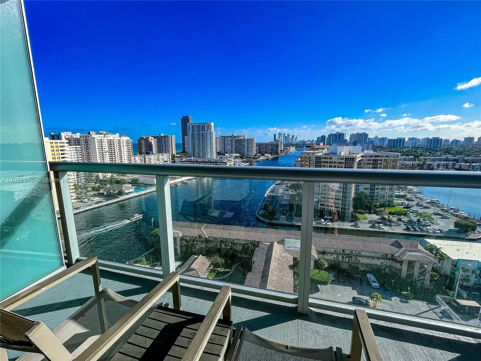 2602 E HALLANDALE BEACH BLVD # 1605, Hallandale Beach FL 33009