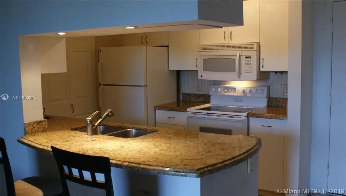 19501 E Country Club Dr # 9305, Aventura FL 33180 photo 4