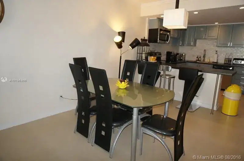 19370 COLLINS AV SEASONAL # 923, Sunny Isles Beach FL 33160 photo 5