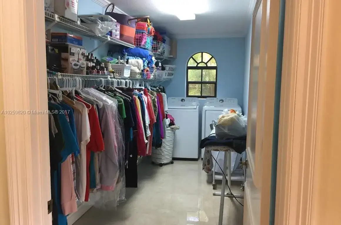 16253 NW 82nd Ave, Miami Lakes FL 33016 photo 4