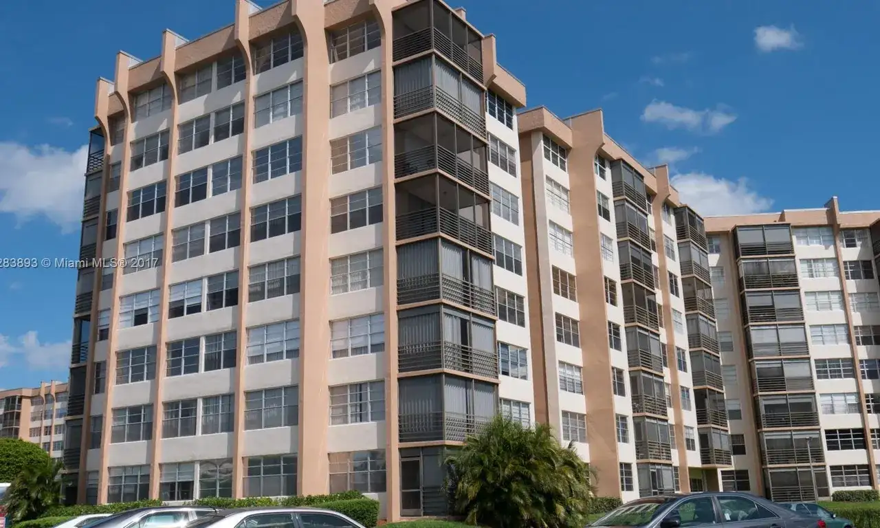 1100 Saint Charles Pl # 408, Pembroke Pines FL 33026 photo 3