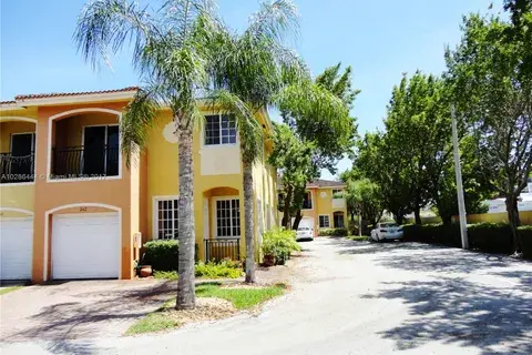242 SE 2nd Ave, Hallandale Beach FL 33009