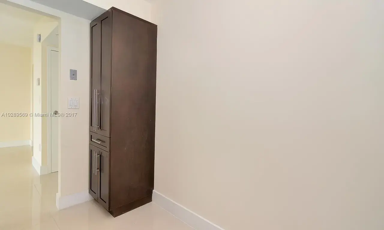 3625 N Country Club Dr # 706, Aventura FL 33180