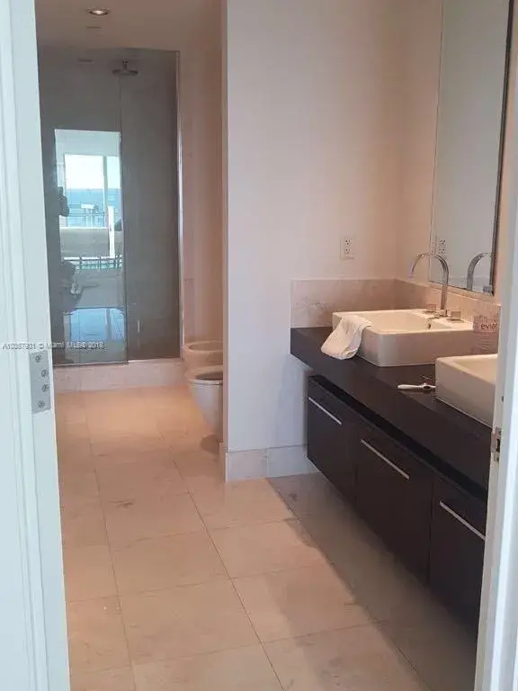 17121 Collins Ave # 1007, Sunny Isles Beach FL 33160