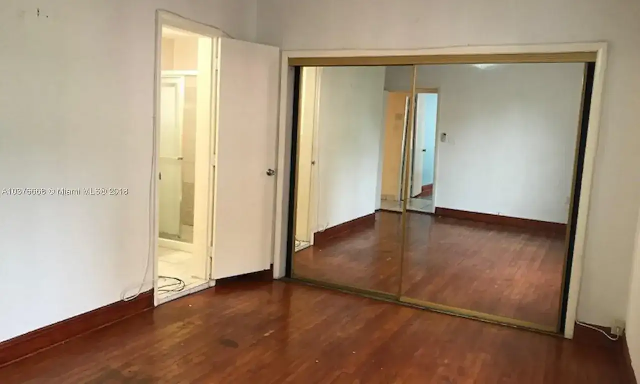 1637 SW 16th St, Miami FL 33145 photo 5