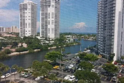 3731 N Country Club Dr # 928, Aventura FL 33180