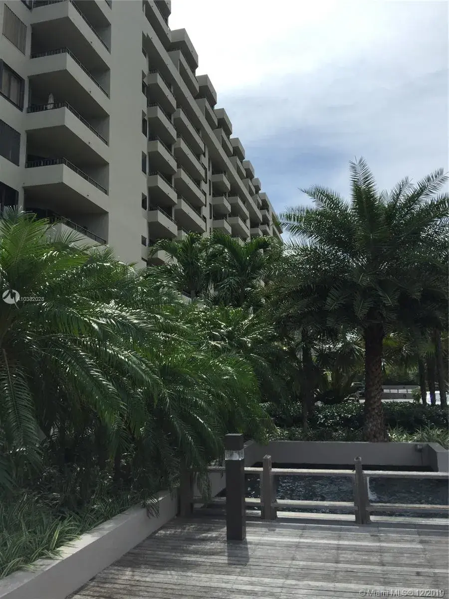 201 Crandon Blvd # 207, Key Biscayne FL 33149