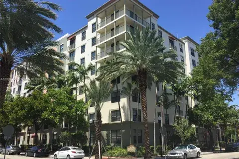 1919 Van Buren St # 211A, Hollywood FL 33020