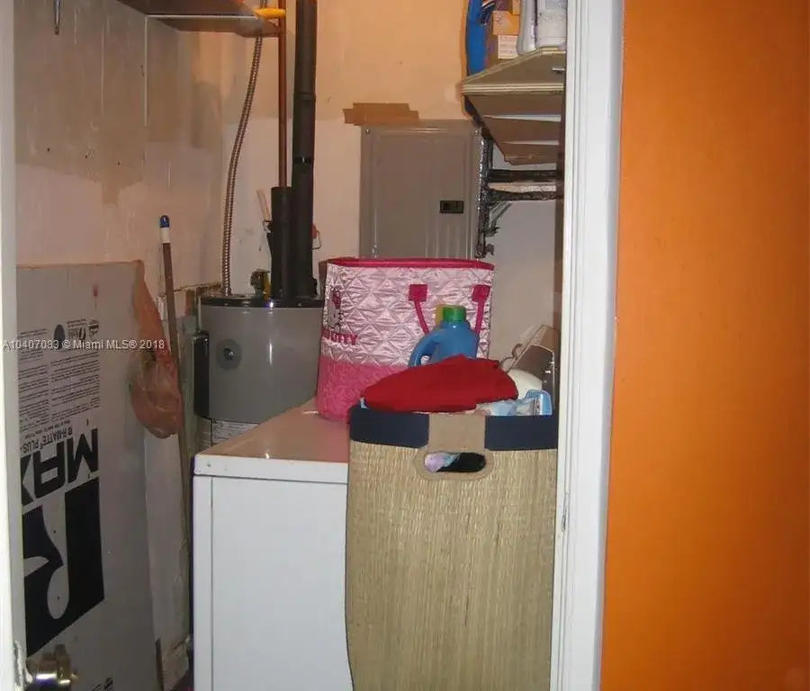 3170 SW 25th Ter, Miami FL 33133 photo 3